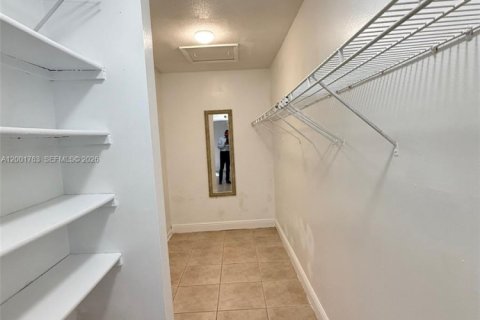 Copropriété à louer à Miami, Floride: 1 chambre, 69.68 m2 № 2065910 - photo 13