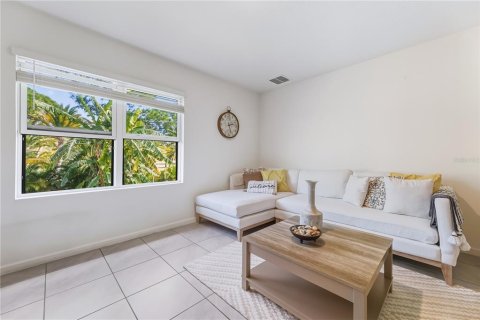 House in Grant-Valkaria, Florida 4 bedrooms, 170.01 sq.m. № 2330564 - photo 13