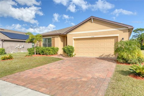 House in Grant-Valkaria, Florida 4 bedrooms, 170.01 sq.m. № 2330564 - photo 3
