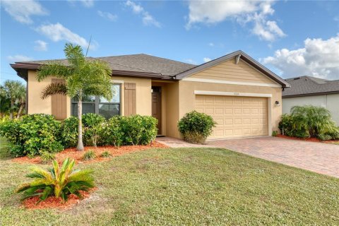House in Grant-Valkaria, Florida 4 bedrooms, 170.01 sq.m. № 2330564
