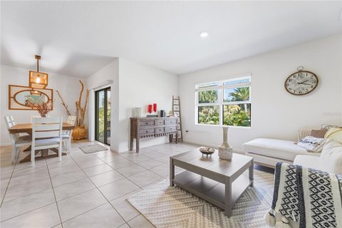 House in Grant-Valkaria, Florida 4 bedrooms, 170.01 sq.m. № 2330564 - photo 15