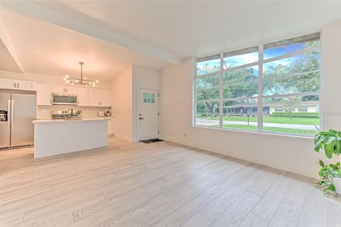 Villa ou maison à vendre à Brandon, Floride: 3 chambres, 155.89 m2 № 2408040 - photo 11