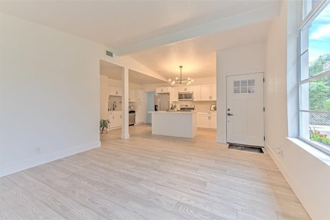 Villa ou maison à vendre à Brandon, Floride: 3 chambres, 155.89 m2 № 2408040 - photo 15