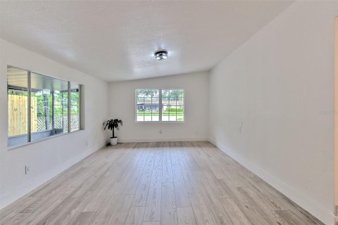 Villa ou maison à vendre à Brandon, Floride: 3 chambres, 155.89 m2 № 2408040 - photo 7