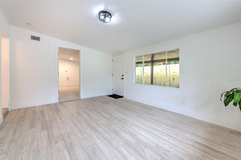 Villa ou maison à vendre à Brandon, Floride: 3 chambres, 155.89 m2 № 2408040 - photo 21
