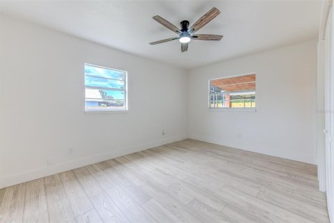 Villa ou maison à vendre à Brandon, Floride: 3 chambres, 155.89 m2 № 2408040 - photo 17