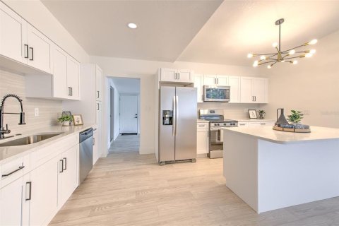 Villa ou maison à vendre à Brandon, Floride: 3 chambres, 155.89 m2 № 2408040 - photo 14
