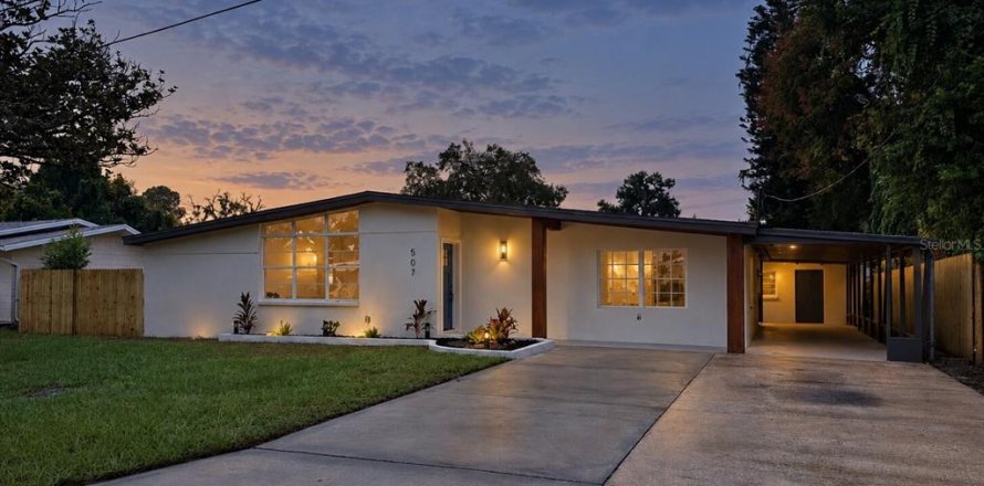 Villa ou maison à Brandon, Floride 3 chambres, 155.89 m2 № 2408040