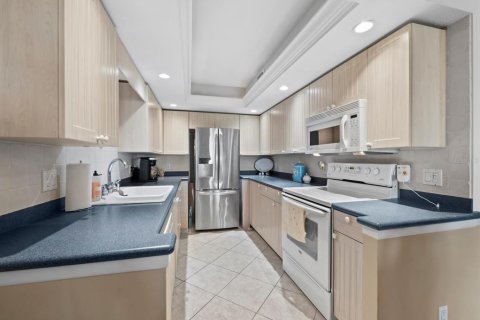 Condominio en venta en Longboat Key, Florida, 2 dormitorios, 108.7 m2 № 1914282 - foto 21