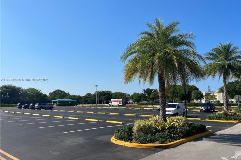 Condominio en venta en Deerfield Beach, Florida, 1 dormitorio, 66.8 m2 № 1861383 - foto 25