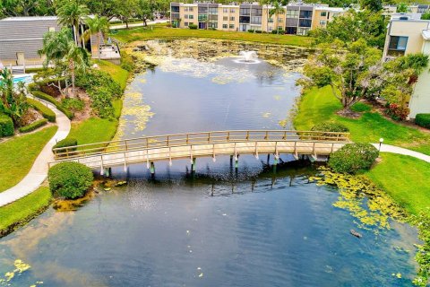 Condo in Largo, Florida, 2 bedrooms  № 1749367 - photo 27