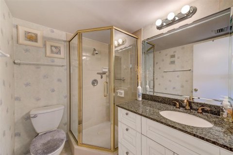Condo in Largo, Florida, 2 bedrooms  № 1749367 - photo 21