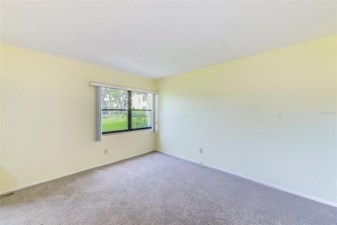 Condo in Largo, Florida, 2 bedrooms  № 1749367 - photo 15