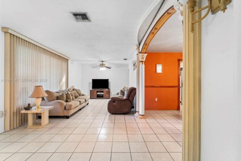 Купить виллу или дом в Майами, Флорида 4 спальни, 151.99м2, № 2023363 - фото 4