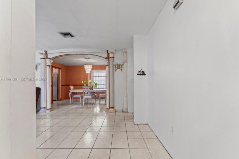Купить виллу или дом в Майами, Флорида 4 спальни, 151.99м2, № 2023363 - фото 5
