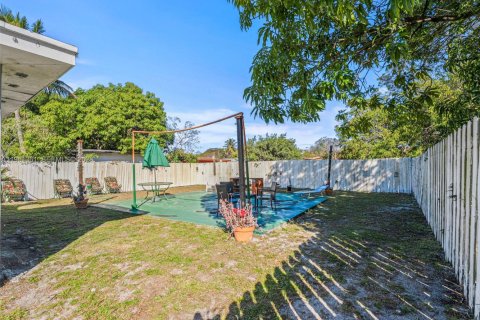 Купить виллу или дом в Майами, Флорида 4 спальни, 151.99м2, № 2023363 - фото 30