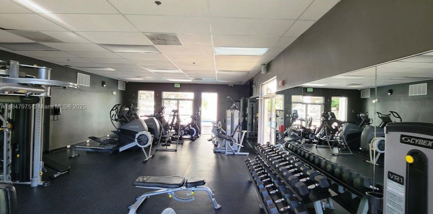 Condo in Miami Beach, Florida, 3 bedrooms  № 1855077