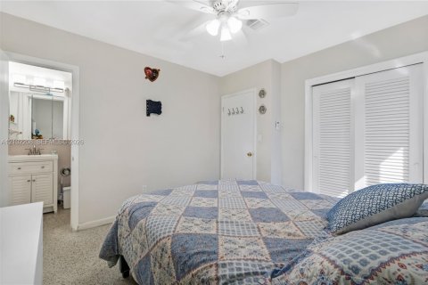 Villa ou maison à vendre à Miami, Floride: 5 chambres, 152.73 m2 № 2406125 - photo 16