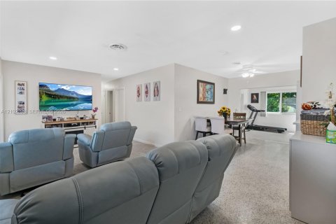 Villa ou maison à vendre à Miami, Floride: 5 chambres, 152.73 m2 № 2406125 - photo 30
