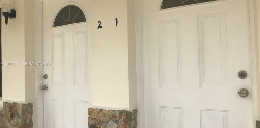 Дом в Майами, Флорида 1 спальня, 55.74м2 № 2055663