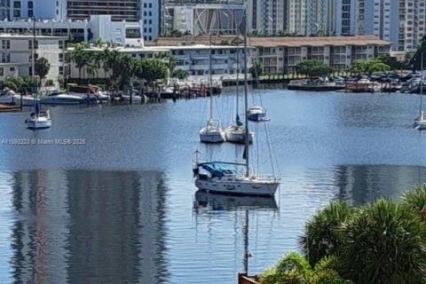 Купить кондоминиум в Халландейл-Бич, Флорида 1 спальня, 80.64м2, № 2012523 - фото 3