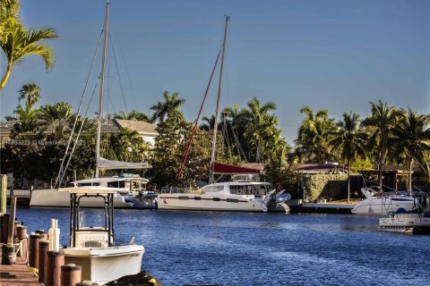 Купить кондоминиум в Халландейл-Бич, Флорида 1 спальня, 80.64м2, № 2012523 - фото 16