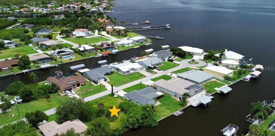 Terrain à Port Charlotte, Floride № 2167893