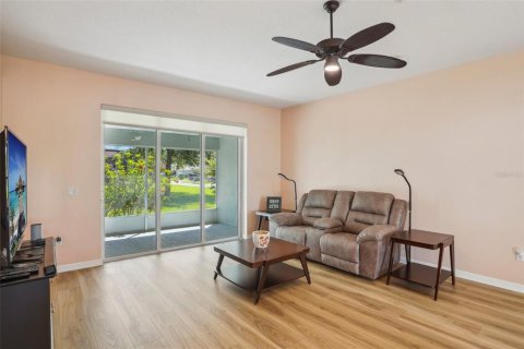 House in Leesburg, Florida 2 bedrooms, 208.29 sq.m. № 1689859 - photo 6
