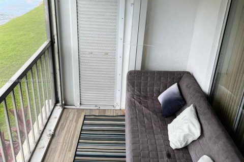 Copropriété à vendre à Pembroke Pines, Floride: 1 chambre, 83.61 m2 № 1977282 - photo 4