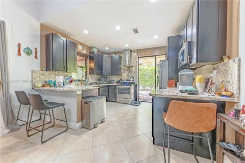 Casa en venta en Tamarac, Florida, 3 dormitorios, 192.87 m2 № 2053513 - foto 13