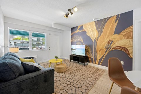 Propiedad comercial en venta en Fort Lauderdale, Florida № 2089044 - foto 17