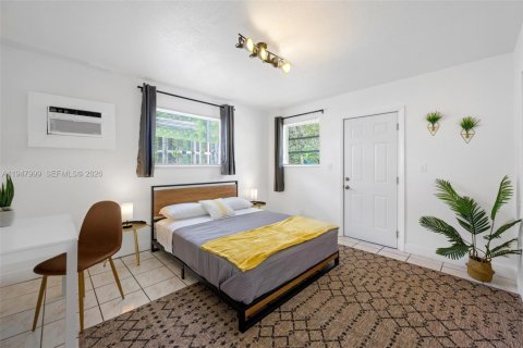 Propiedad comercial en venta en Fort Lauderdale, Florida № 2089044 - foto 28