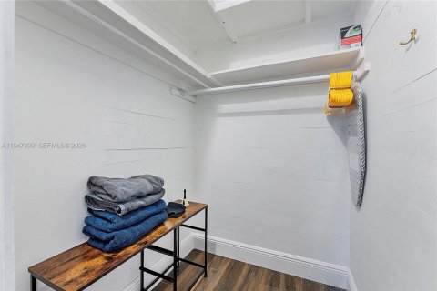 Propiedad comercial en venta en Fort Lauderdale, Florida № 2089044 - foto 14