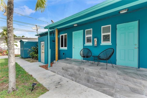 Propiedad comercial en venta en Fort Lauderdale, Florida № 2089044 - foto 2