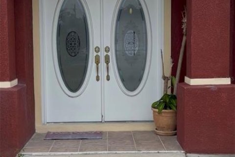 Villa ou maison à vendre à Spring Hill, Floride: 3 chambres, 144.74 m2 № 2199687 - photo 3