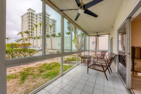 Condo in Sarasota, Florida, 2 bedrooms  № 1548501 - photo 27