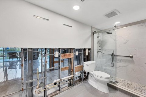 Condo in Sarasota, Florida, 2 bedrooms  № 1548501 - photo 22