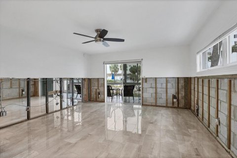 Condo in Sarasota, Florida, 2 bedrooms  № 1548501 - photo 19