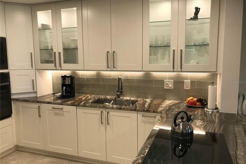 Condo in Sarasota, Florida, 2 bedrooms  № 1548501 - photo 15