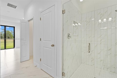 Villa ou maison à louer à Lehigh Acres, Floride: 3 chambres № 1970010 - photo 18