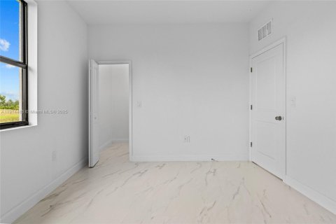 Villa ou maison à louer à Lehigh Acres, Floride: 3 chambres № 1970010 - photo 20