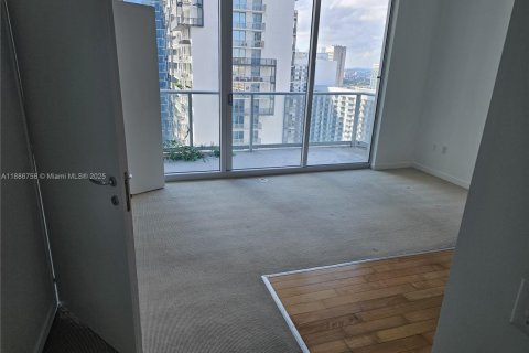 Снять в аренду кондоминиум в Майами, Флорида 1 спальня, 50.07м2, № 1933498 - фото 8