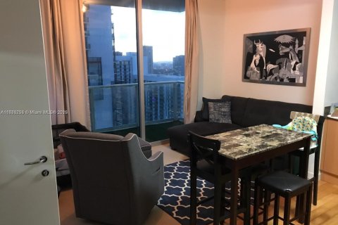 Снять в аренду кондоминиум в Майами, Флорида 1 спальня, 50.07м2, № 1933498 - фото 2