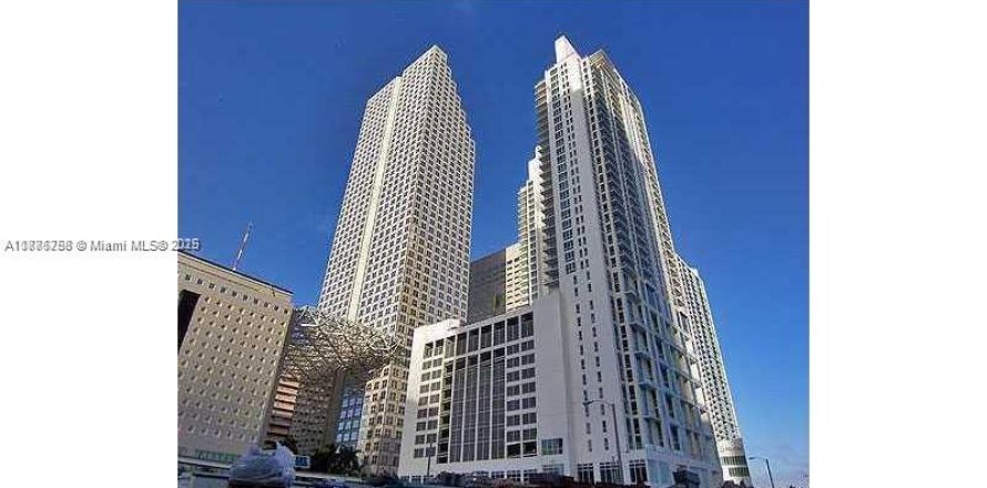 Condo in Miami, Florida, 1 bedroom № 1933498