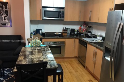 Снять в аренду кондоминиум в Майами, Флорида 1 спальня, 50.07м2, № 1933498 - фото 3