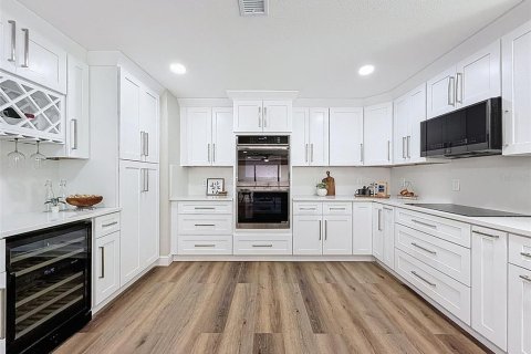 Купить виллу или дом в Семинол, Флорида 5 комнат, 246.56м2, № 2143064 - фото 25