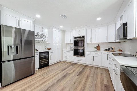 Купить виллу или дом в Семинол, Флорида 5 комнат, 246.56м2, № 2143064 - фото 24