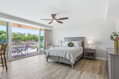 Condo in Clearwater, Florida, 2 bedrooms  № 2220259 - photo 15
