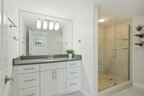 Condo in Clearwater, Florida, 2 bedrooms  № 2220259 - photo 18