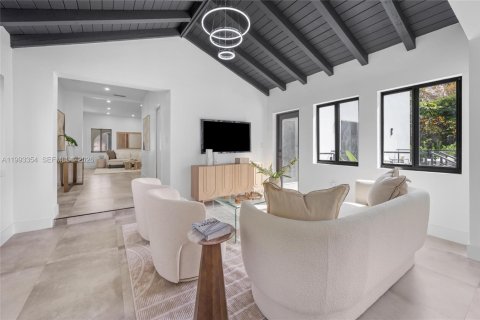 Casa en venta en Coral Gables, Florida, 4 dormitorios, 196.4 m2 № 2058163 - foto 4